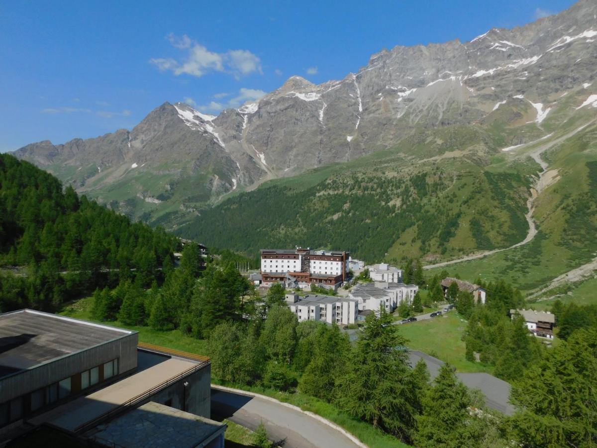 شقة Il Gioiello Di Cervinia بيريوِل تْشيرفينيا المظهر الخارجي الصورة